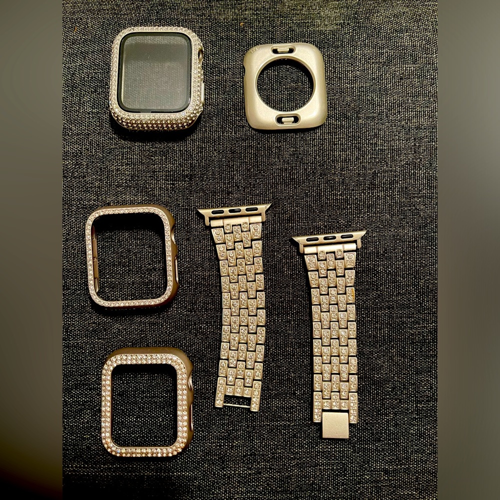 I have a blinged out Apple Watch band and faces for the se gen 2